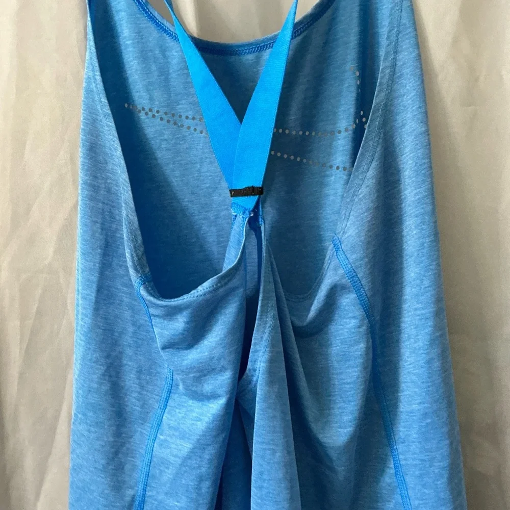 Nike Women's Blue Tank Top size small